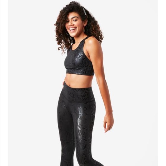 90’Degree Obsidian Snakeskin Foil UpLift Leggings - Picture 2 of 11